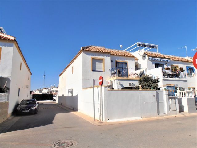 Bungalow en Venta en Alicante (Torrevieja) Ref.:252 Foto 1